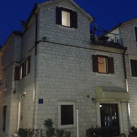House Ivancic-Free Parking Трогир Экстерьер фото